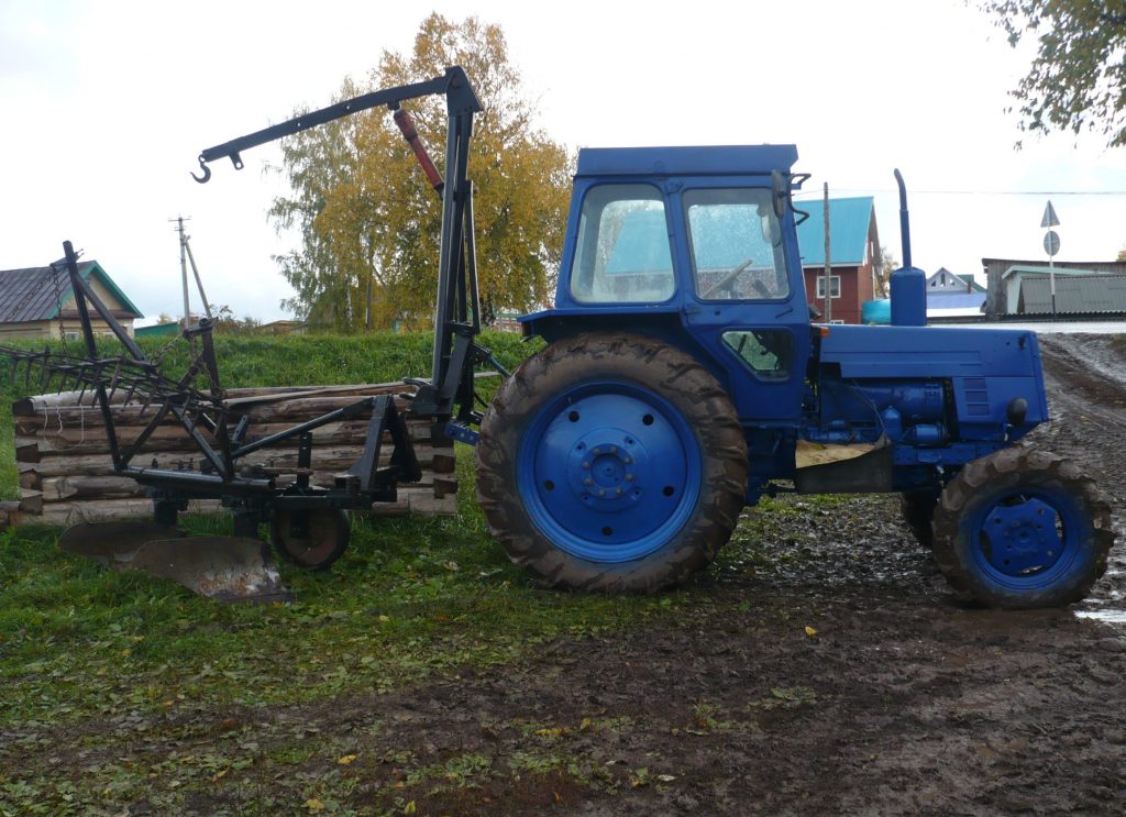 Права на трактор в Болоховом